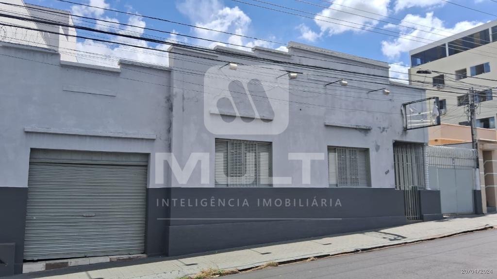 Casa, 4 quartos, 190 m² - Foto 1