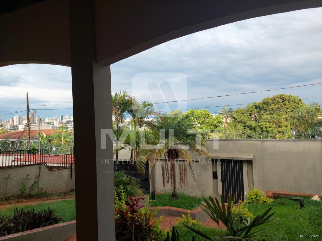 Casa, 4 quartos, 285 m² - Foto 2