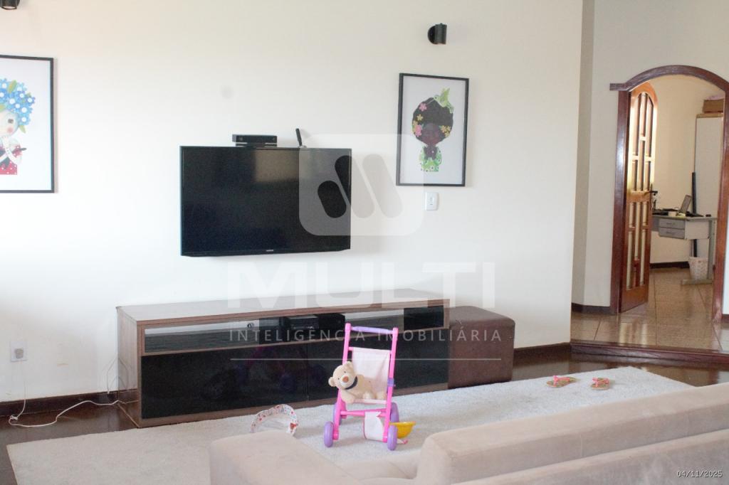 Casa, 4 quartos, 285 m² - Foto 31