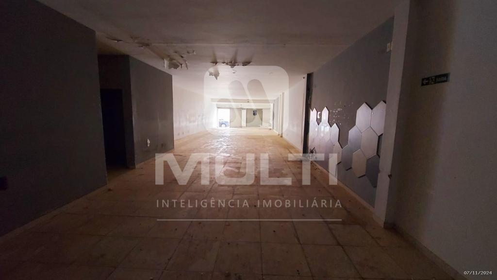 Loja-Salão à venda com 1 quarto, 330m² - Foto 2