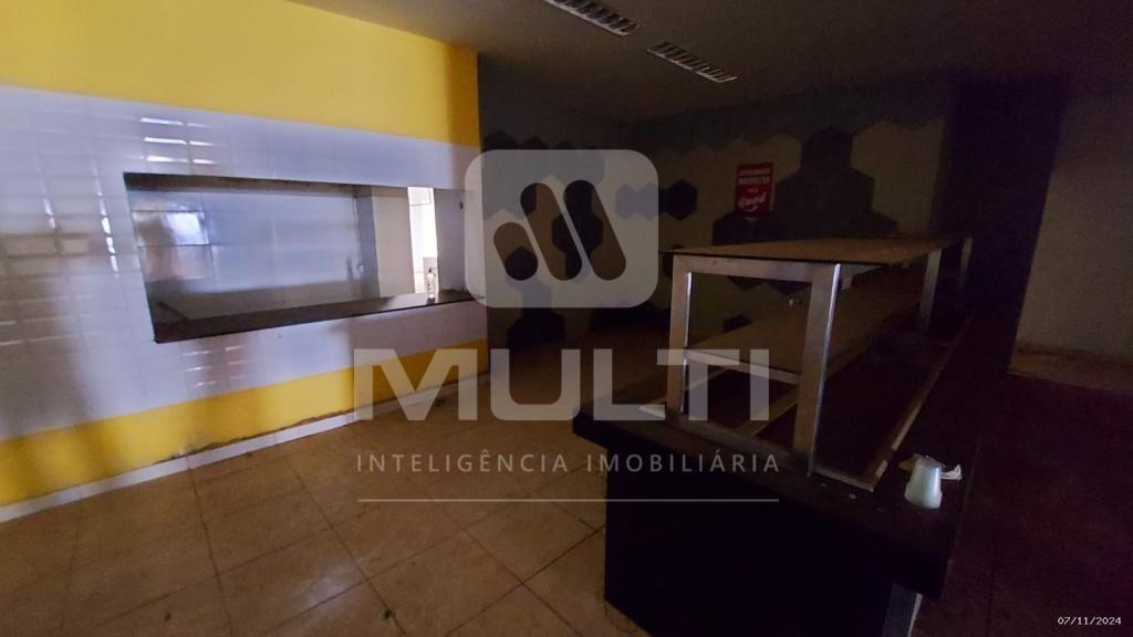 Loja-Salão à venda com 1 quarto, 330m² - Foto 3