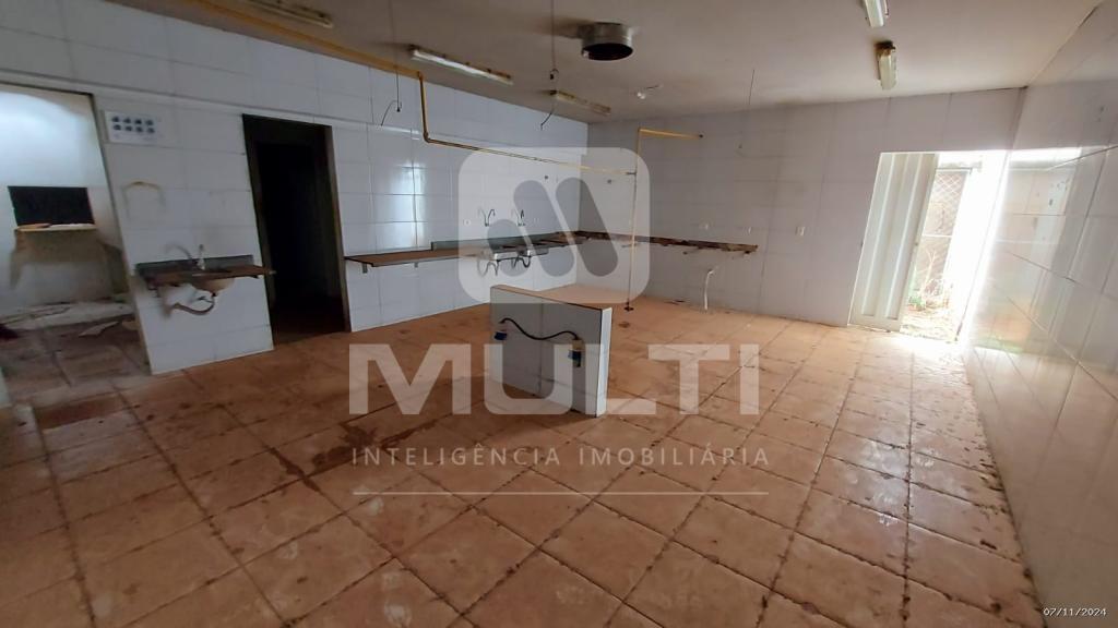 Loja-Salão à venda com 1 quarto, 330m² - Foto 5