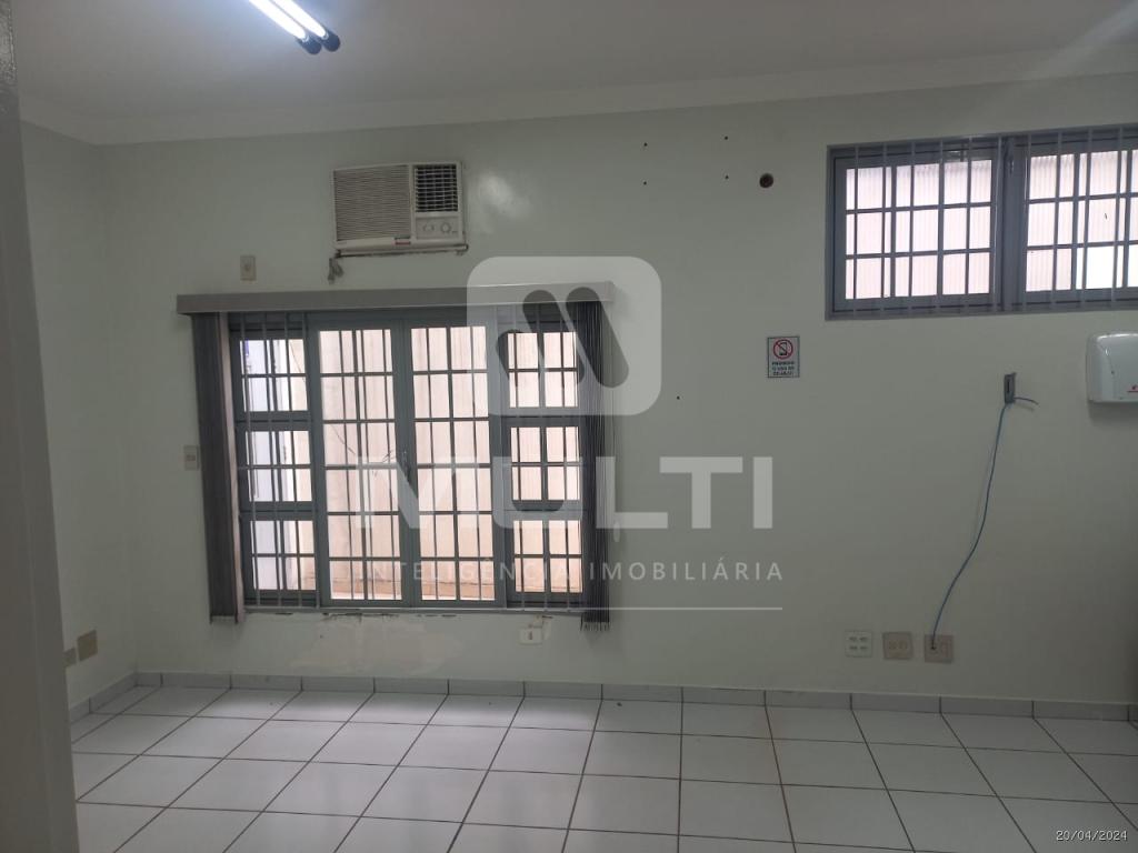 Casa à venda com 1 quarto, 285m² - Foto 4