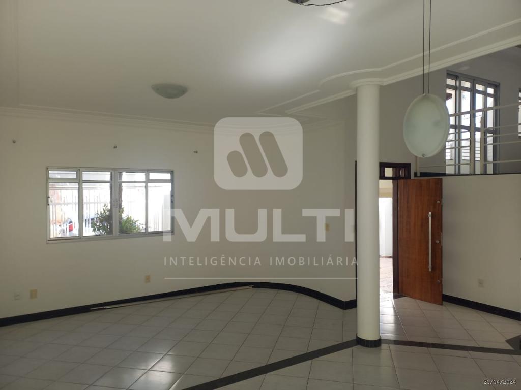 Casa, 4 quartos, 239 m² - Foto 2