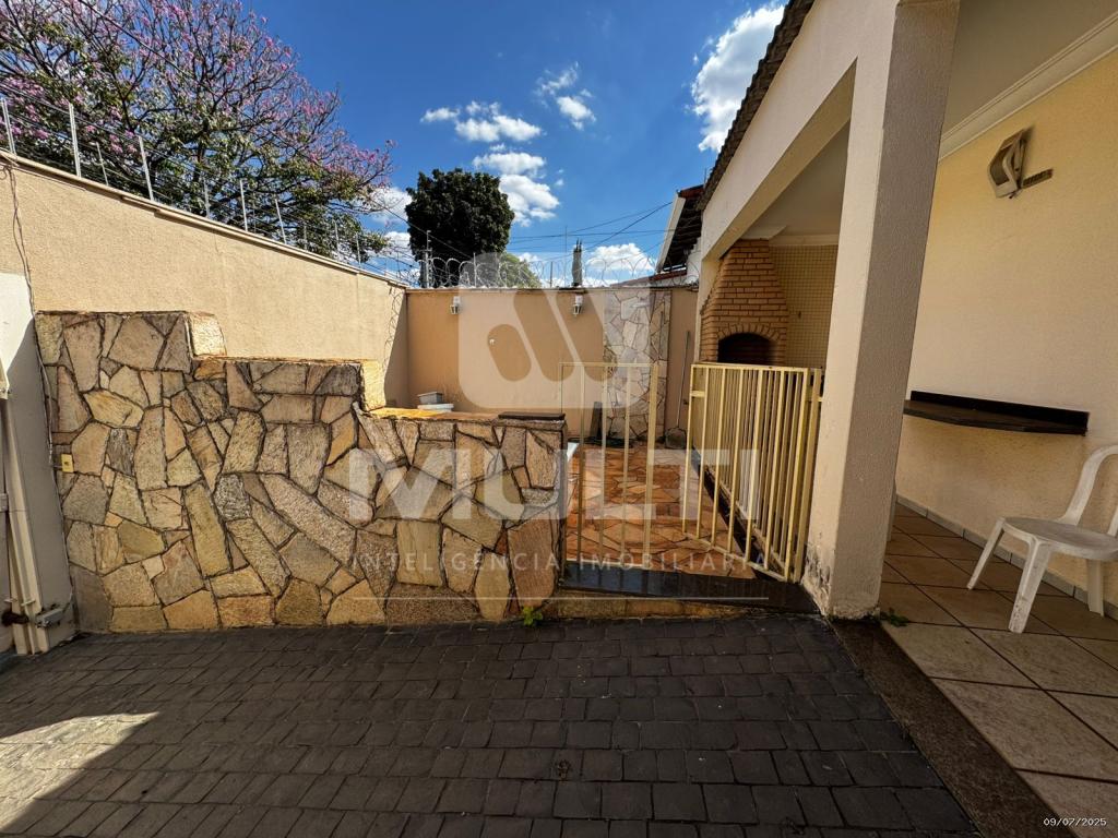 Casa, 3 quartos, 220 m² - Foto 1