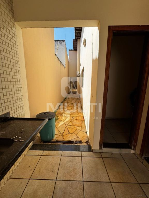 Casa, 3 quartos, 220 m² - Foto 4