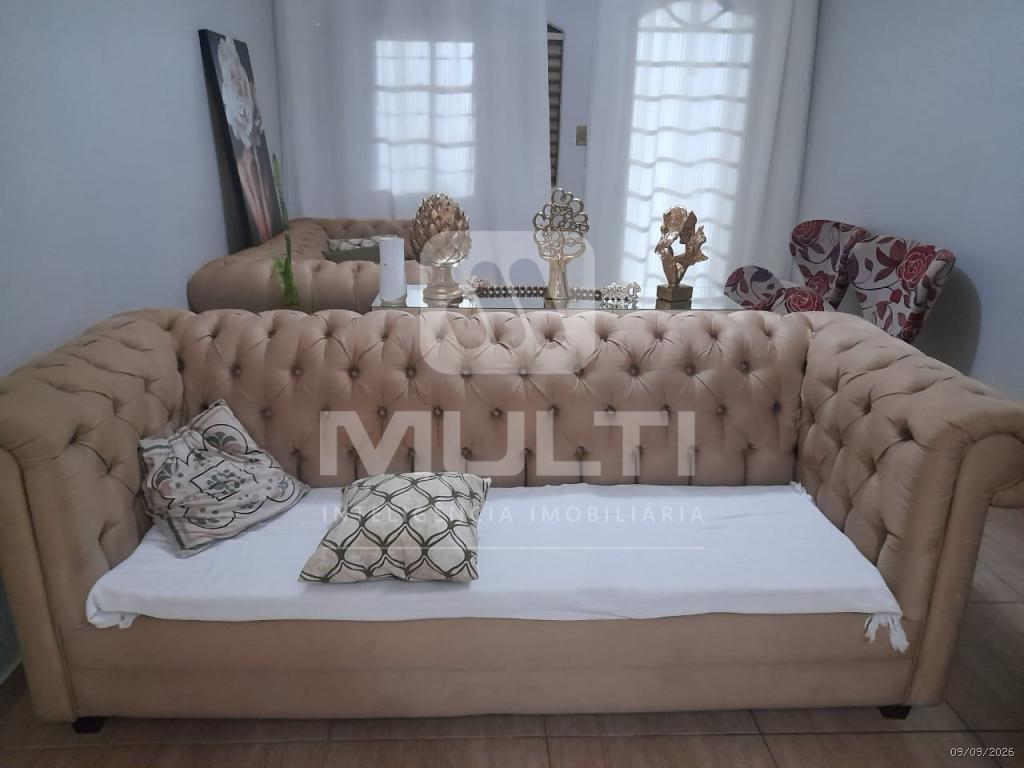 Casa, 2 quartos, 250 m² - Foto 1