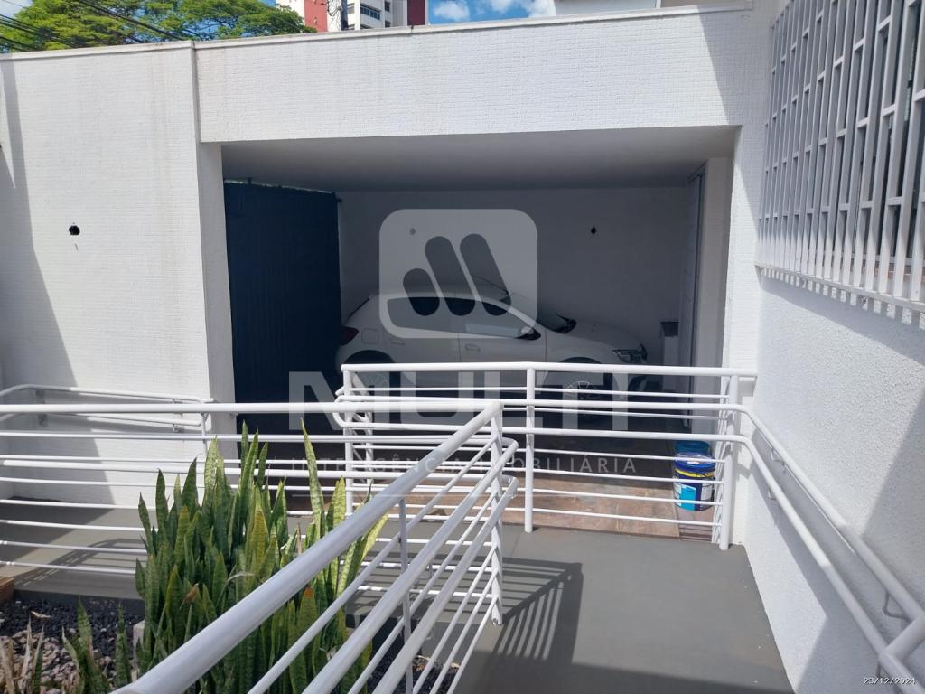 Casa à venda com 1 quarto, 200m² - Foto 3