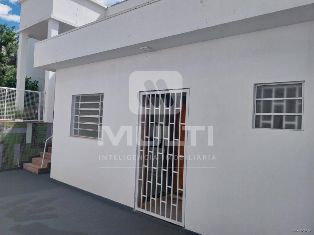 Casa à venda com 1 quarto, 200m² - Foto 8
