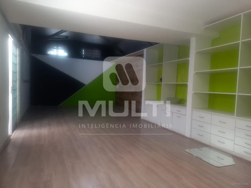 Casa, 4 quartos, 240 m² - Foto 2