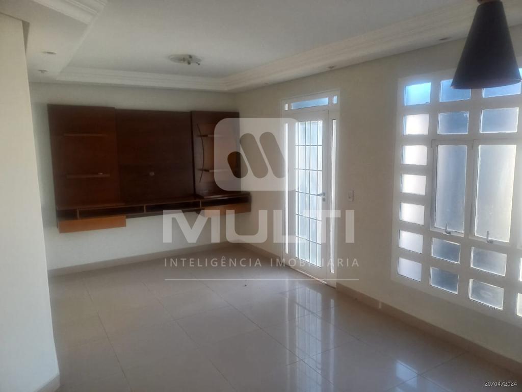 Casa, 4 quartos, 240 m² - Foto 17