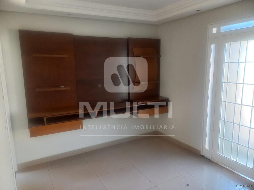 Casa, 4 quartos, 240 m² - Foto 23