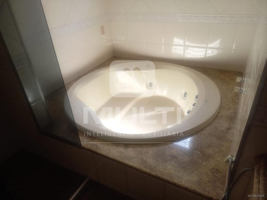 Casa, 4 quartos, 240 m² - Foto 27