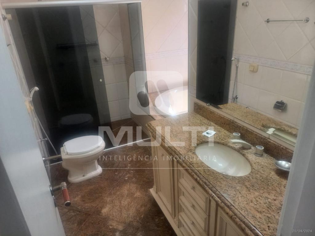 Casa, 4 quartos, 240 m² - Foto 31