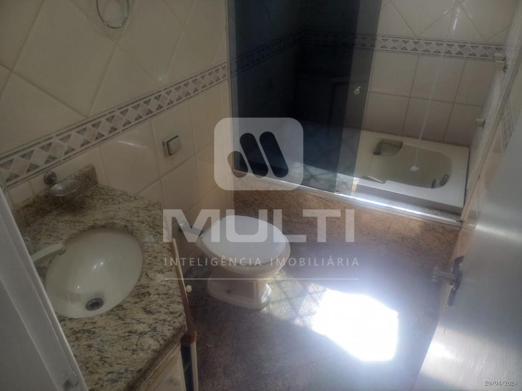 Casa, 4 quartos, 240 m² - Foto 32