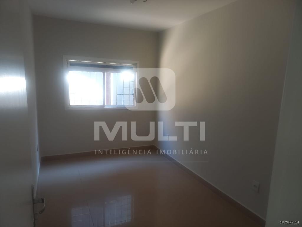 Casa, 4 quartos, 240 m² - Foto 36