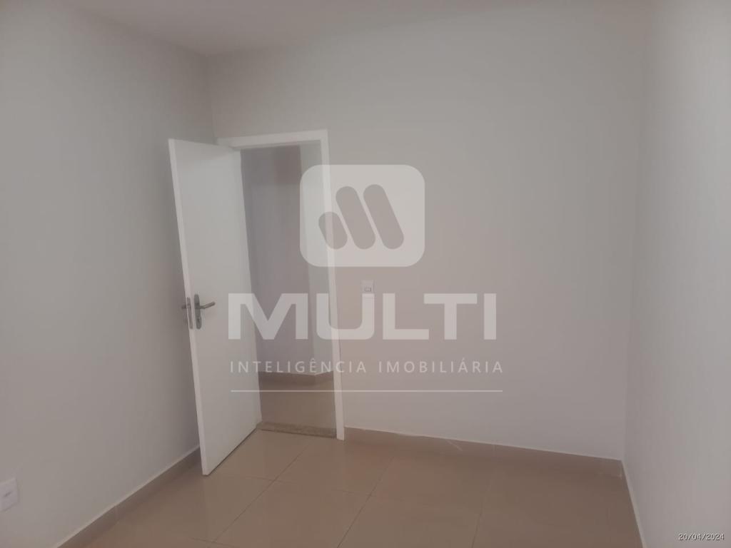 Casa, 4 quartos, 240 m² - Foto 37