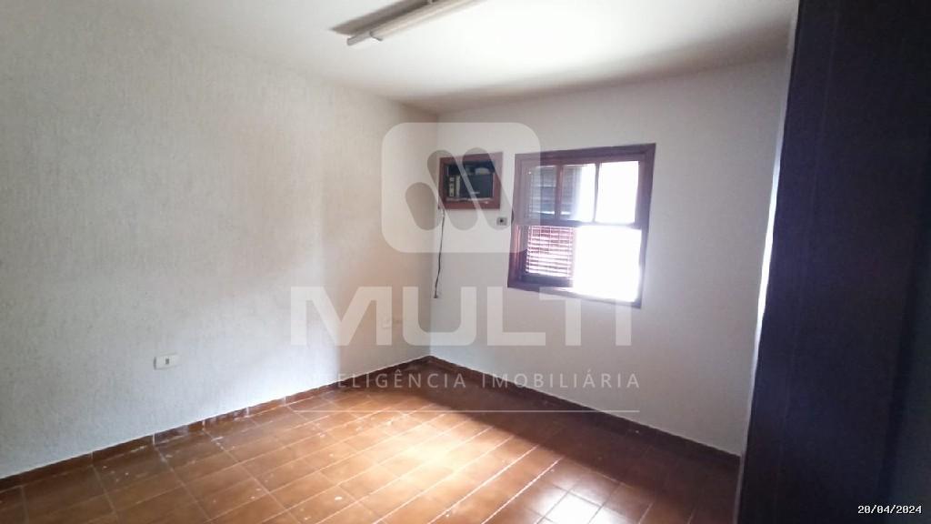 Casa à venda com 5 quartos, 298m² - Foto 3