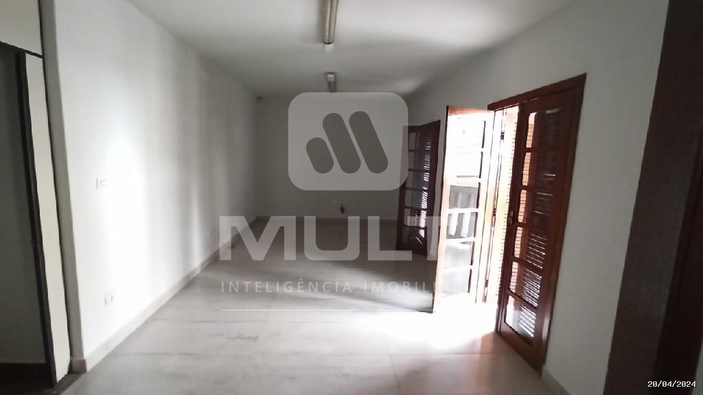 Casa à venda com 5 quartos, 298m² - Foto 8