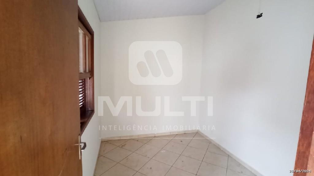 Casa à venda com 5 quartos, 298m² - Foto 16