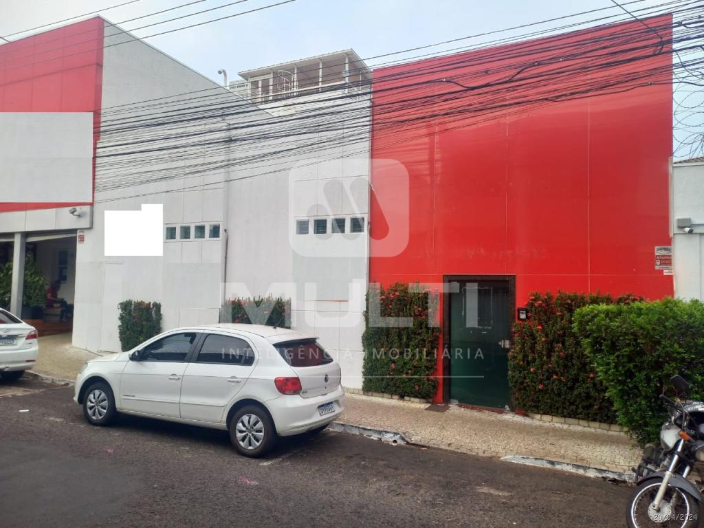 Casa à venda com 1 quarto, 136m² - Foto 1