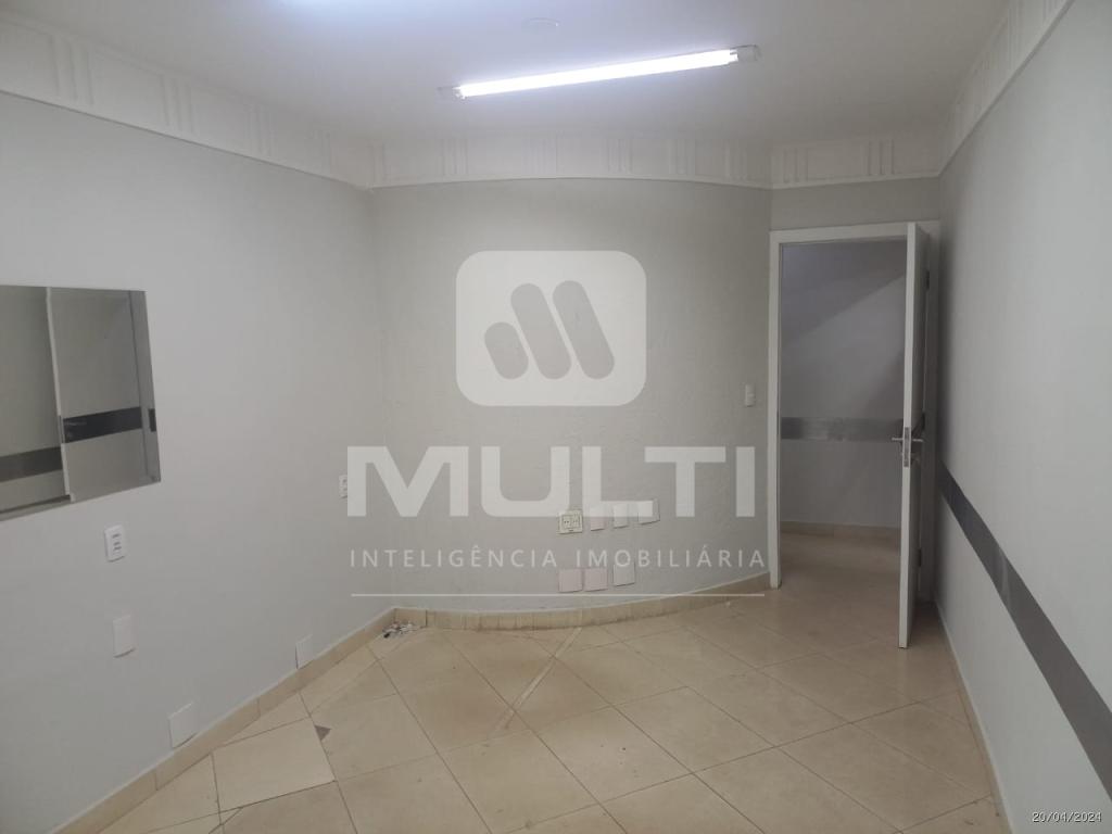 Casa à venda com 1 quarto, 136m² - Foto 4