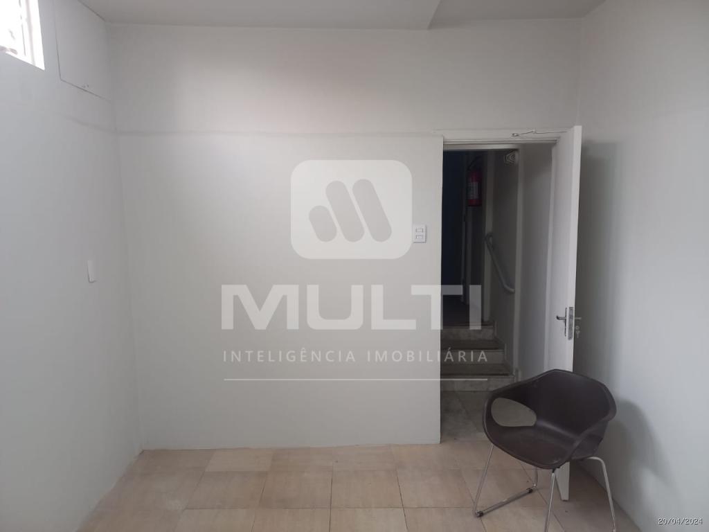 Casa à venda com 1 quarto, 136m² - Foto 17