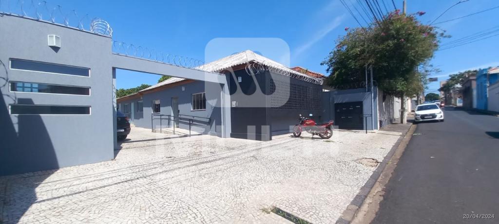 Casa, 1 quarto, 130 m² - Foto 1