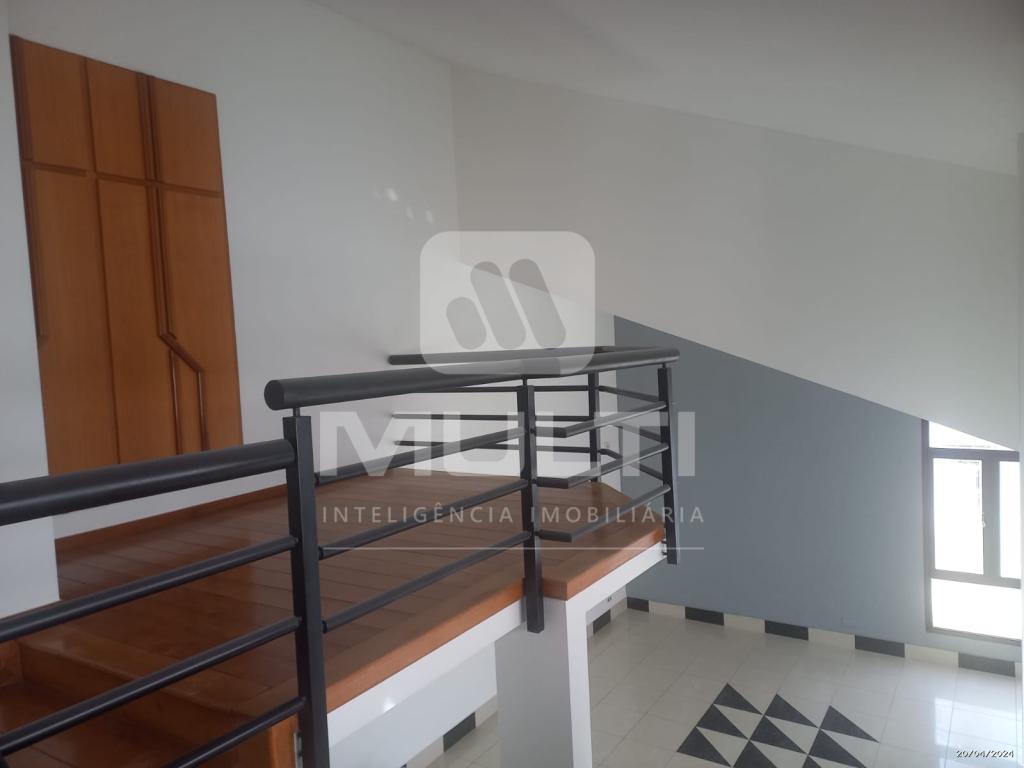 Casa à venda com 4 quartos, 256m² - Foto 9
