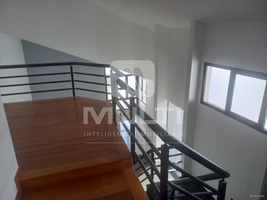 Casa à venda com 4 quartos, 256m² - Foto 12