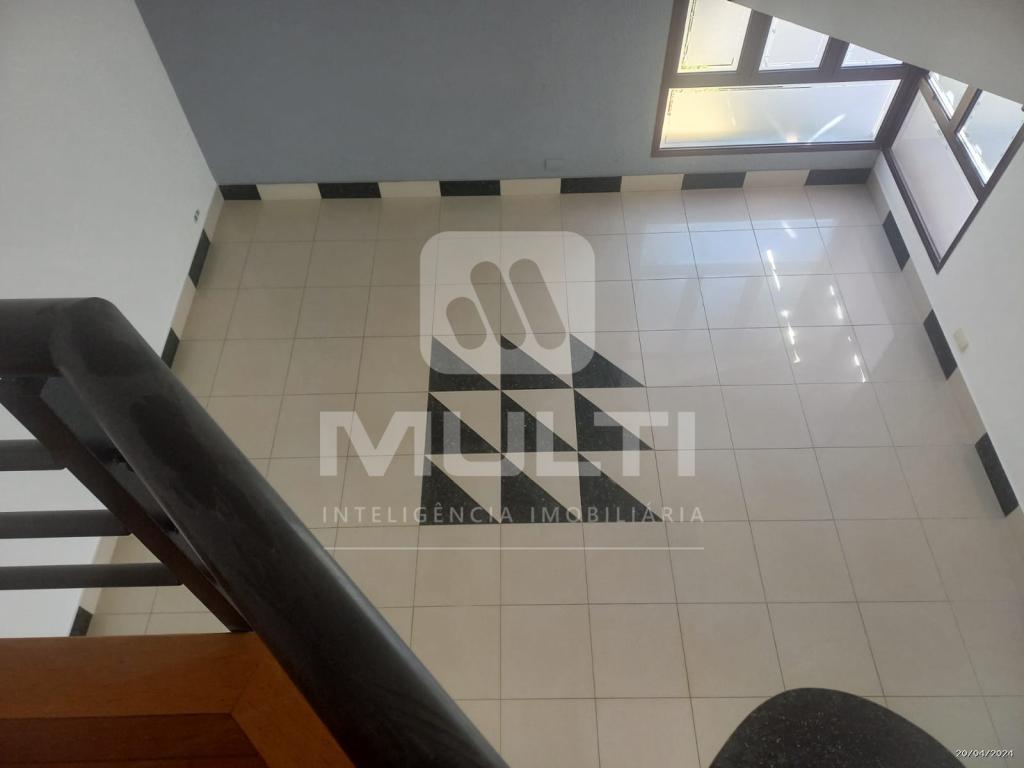 Casa à venda com 4 quartos, 256m² - Foto 14