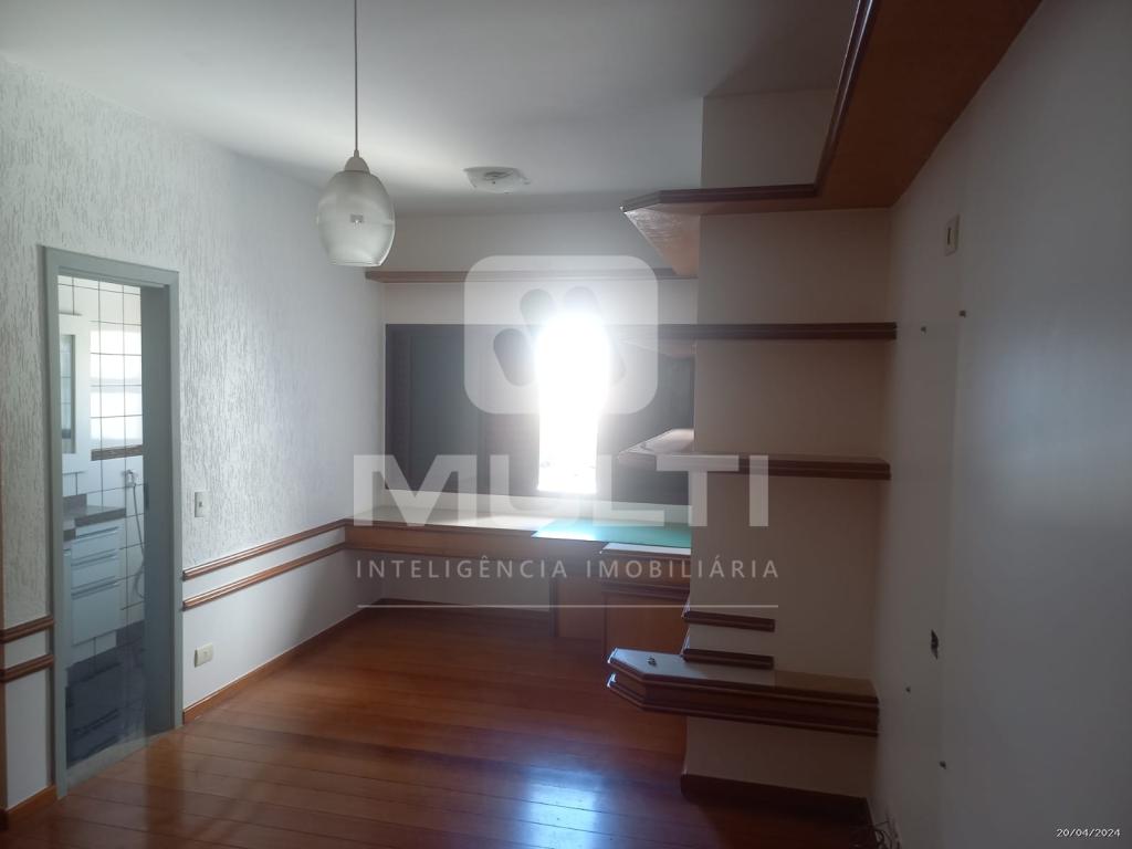 Casa à venda com 4 quartos, 256m² - Foto 19