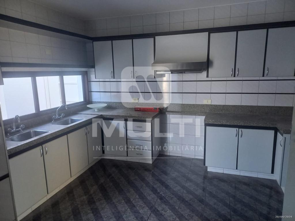 Casa à venda com 4 quartos, 256m² - Foto 29