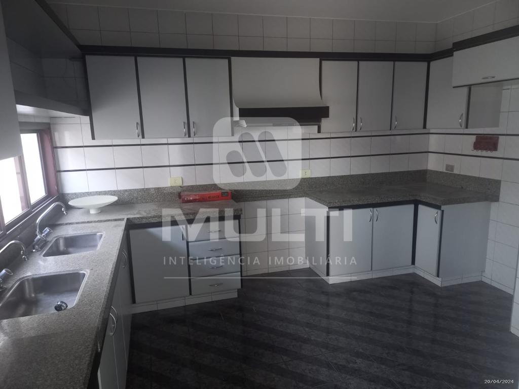 Casa à venda com 4 quartos, 256m² - Foto 34