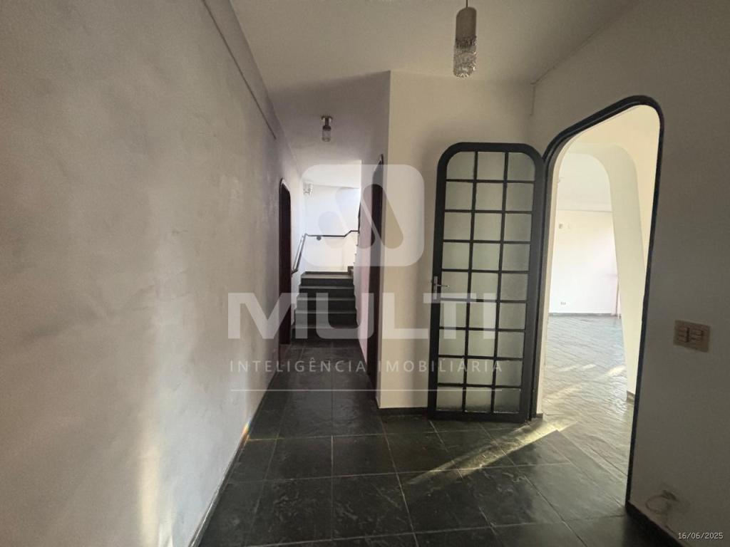 Casa à venda com 3 quartos, 228m² - Foto 6