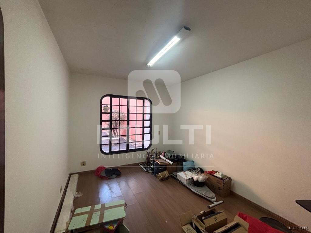 Casa à venda com 3 quartos, 228m² - Foto 14