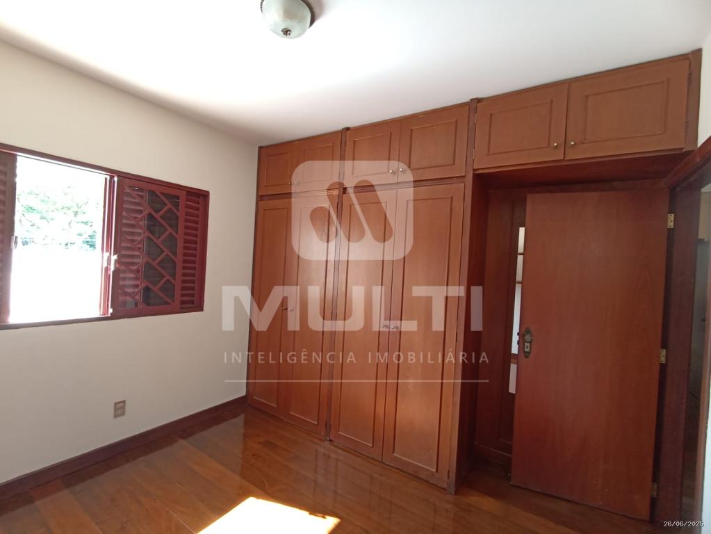 Casa, 4 quartos, 392 m² - Foto 37