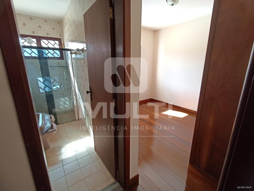Casa, 4 quartos, 392 m² - Foto 38