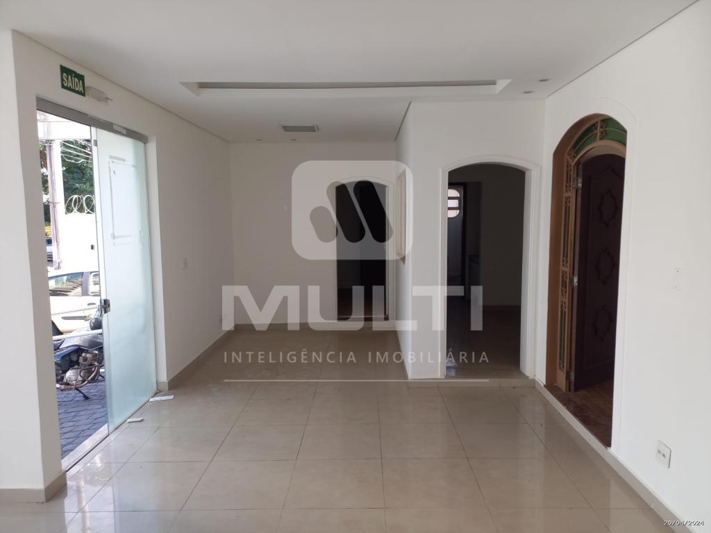 Casa à venda com 5 quartos, 300m² - Foto 2