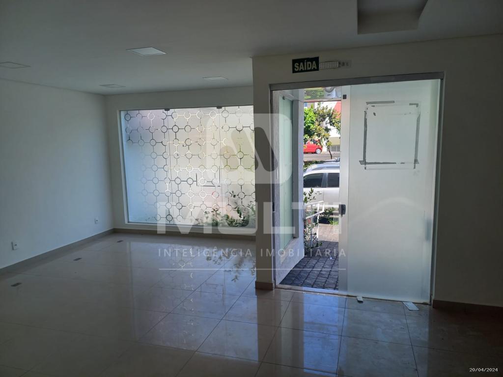 Casa à venda com 5 quartos, 300m² - Foto 4