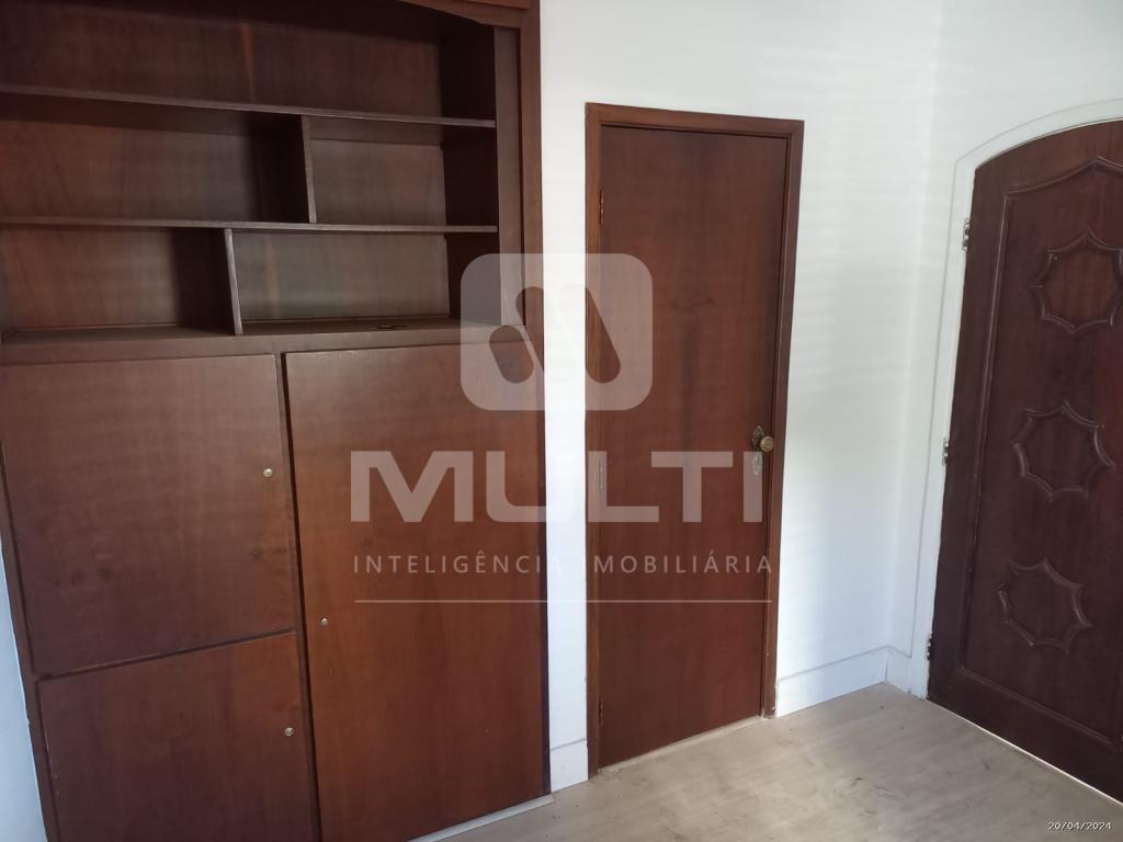 Casa à venda com 5 quartos, 300m² - Foto 5