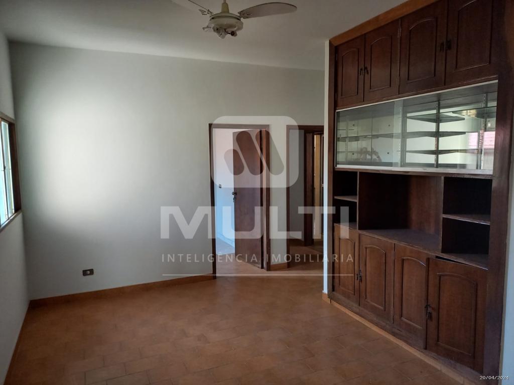 Casa à venda com 5 quartos, 300m² - Foto 11