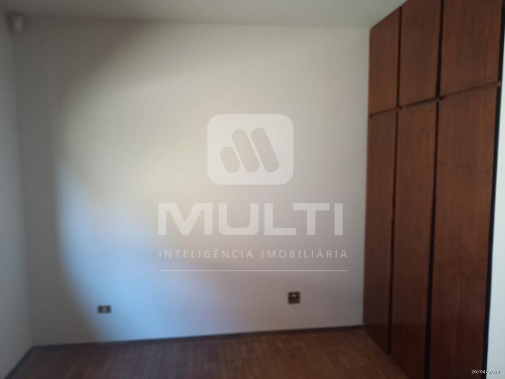 Casa à venda com 5 quartos, 300m² - Foto 14