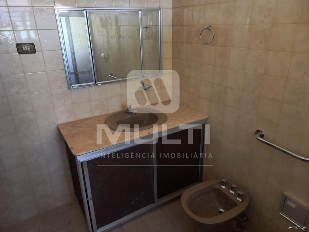 Casa à venda com 5 quartos, 300m² - Foto 16