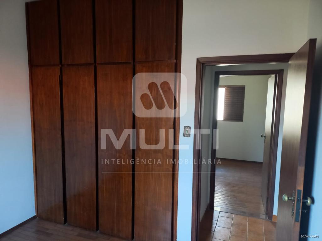 Casa à venda com 5 quartos, 300m² - Foto 21
