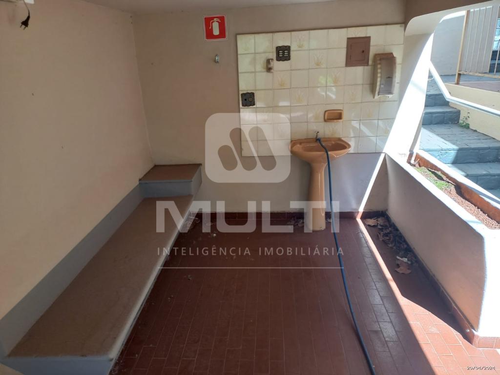 Casa à venda com 5 quartos, 300m² - Foto 31