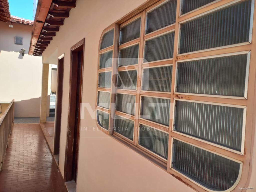 Casa à venda com 5 quartos, 300m² - Foto 33