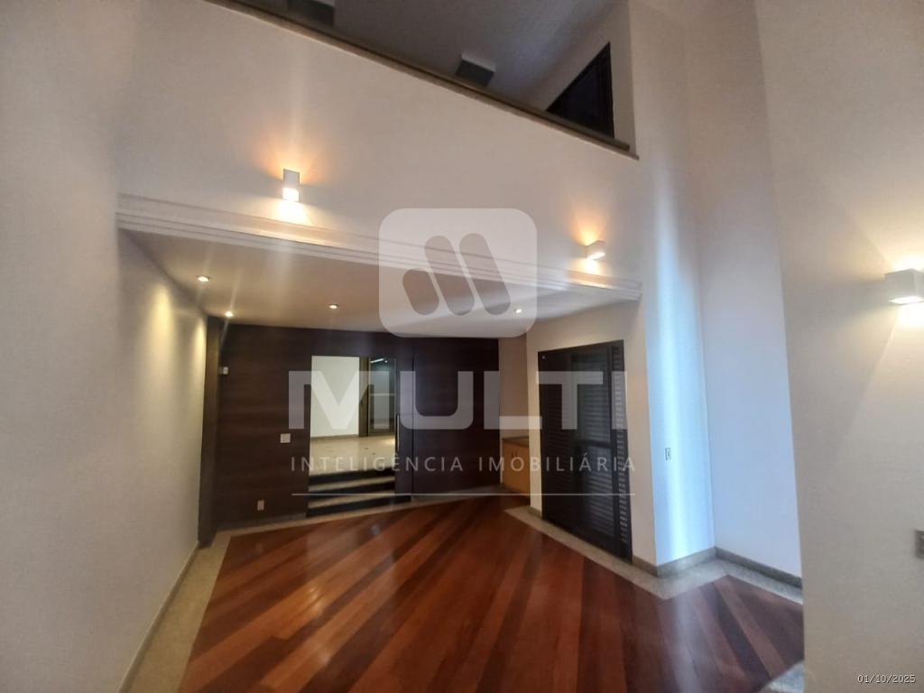 Casa, 3 quartos, 378 m² - Foto 1