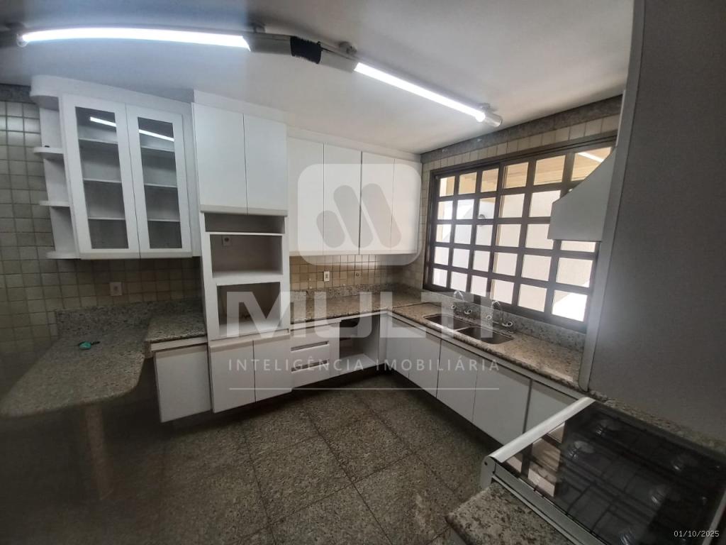 Casa, 3 quartos, 378 m² - Foto 31