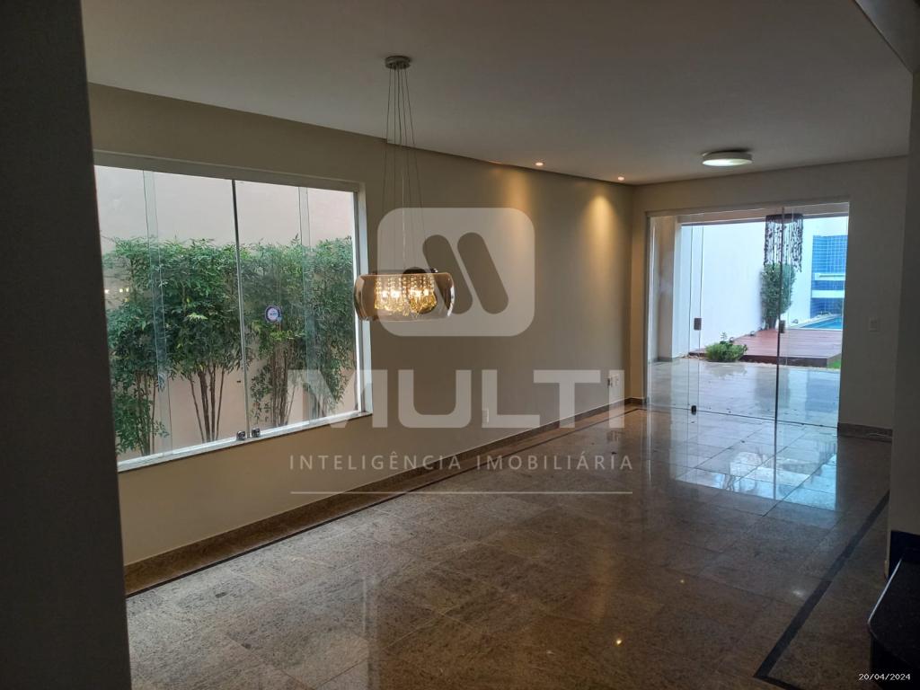 Casa à venda com 4 quartos, 275m² - Foto 4